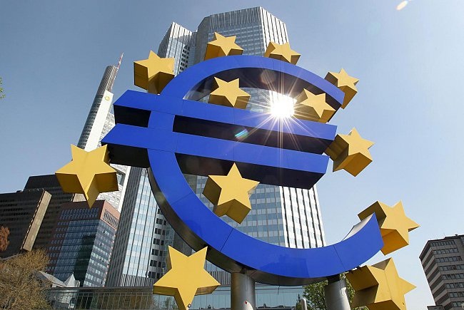  البنك المركزي الأوروبي يبقي على سعر الفائدة دون تغيير