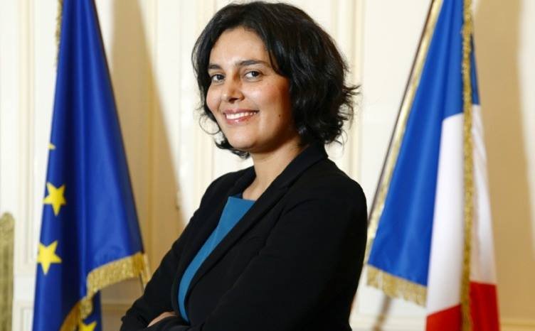 فرنسا: قانون حكومي جديد لصالح الموظفين