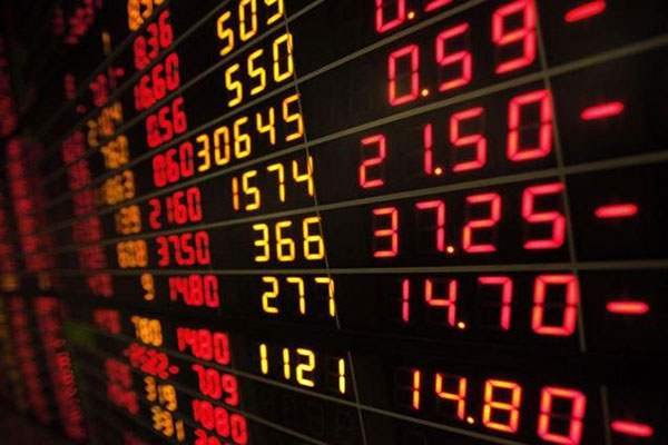 الأسهم الأوروبية تتراجع بسبب خسائر قطاع السيارات والبنوك