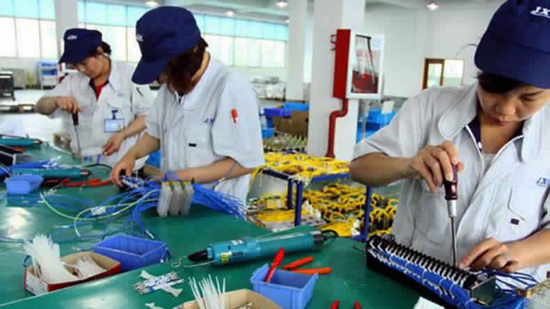 النشاط الصناعي الصيني يرتفع اعلى من التوقعات في فبراير