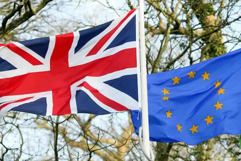 بروكسل تحذر بريطانيا بشأن الخدمات المالية واتفاق التجارة الحرة