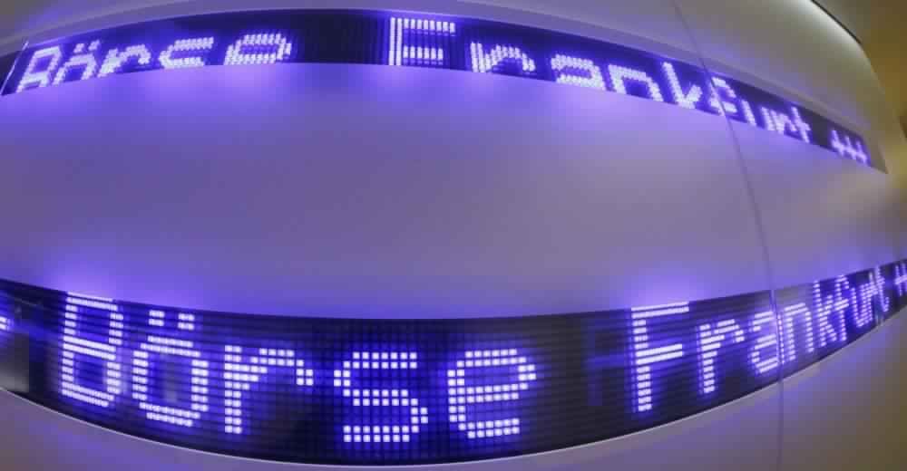 الأسهم الأوروبية تغلق مرتفعة بعد بيانات اقتصادية وسياسية