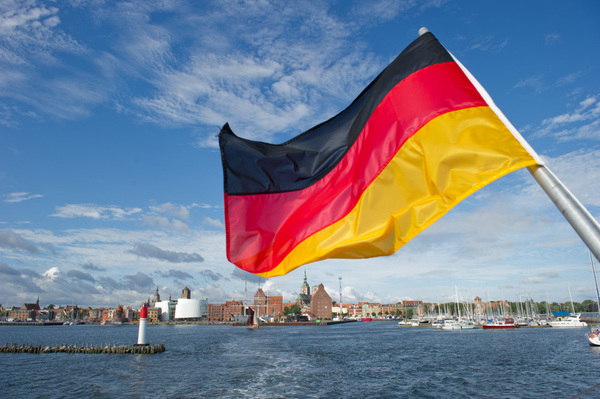  الإقتصاد الألماني يسجل ارتفاع ثقة المستثمرين لأعلى مستوى في 16 عاما