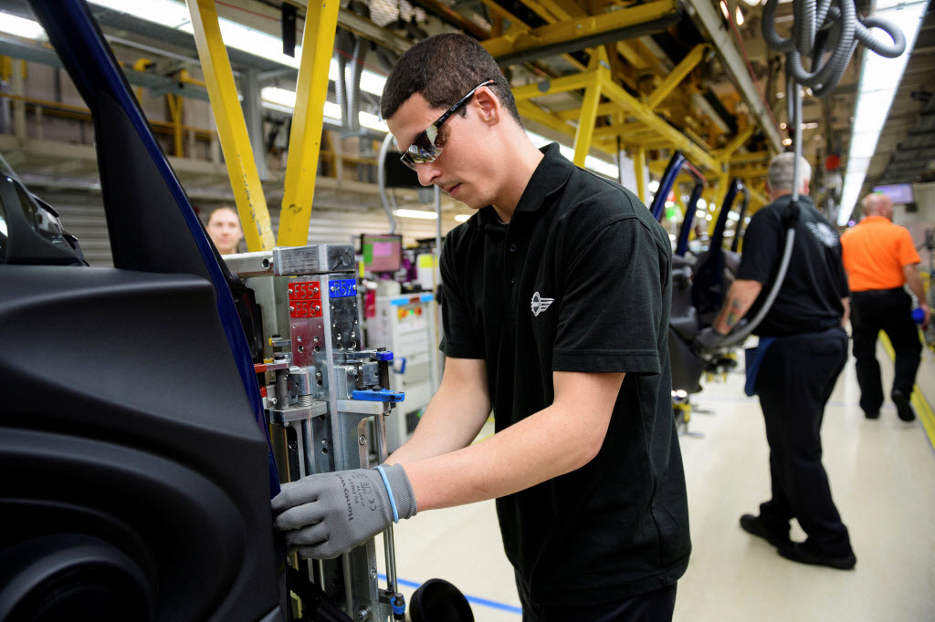  الانتاج الصناعي البريطاني يسجل انخفاضا اقل من التوقعات الى 0.2% في أبريل