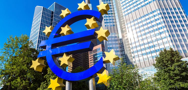  المركزي الأوروبي يبدي استعداده لتخفيف سياسته النقدية