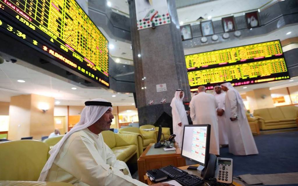  سوق أبوظبي المالي يتراجع نحو 4960 نقطة بضغط من سهم دانة غاز