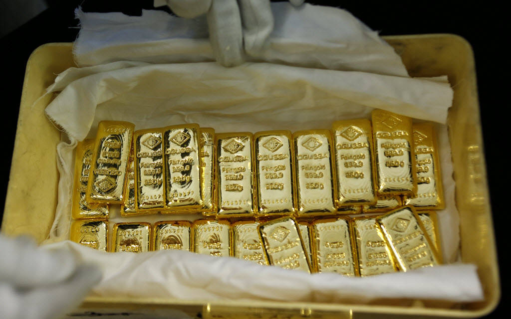  الذهب يتراجع وسط عمليات جني أرباح ومخاوف التباطؤ تدعمه