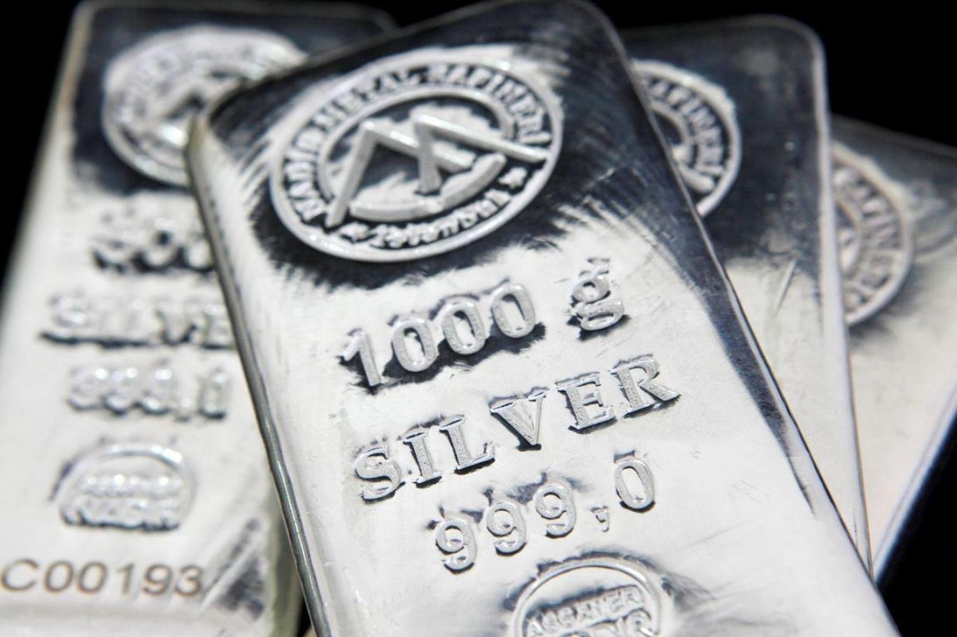 تحركات الفضة بجلسة تعاملات اليوم الثلاثاء 26 يناير