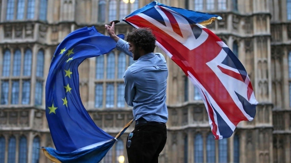 اتفاقية مابعدى بريكست وابرز ردود الافعال لها خلال اليوم …