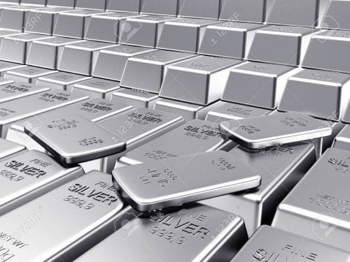 الفضة لأول مرة منذ سنين طويلة تخترق ال30 دولار وتستمر بالإرتفاع ماذا يحدث؟
