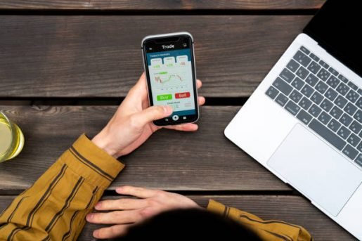 الدولار الأسترالي ووصوله لأعلى مستوياته مقابل نظيره الأمريكي ماذا يحدث ! 