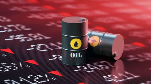  أسعار النفط تنخفض بالتزامن مع ارتفاع مؤشر الدولار الأمريكي
