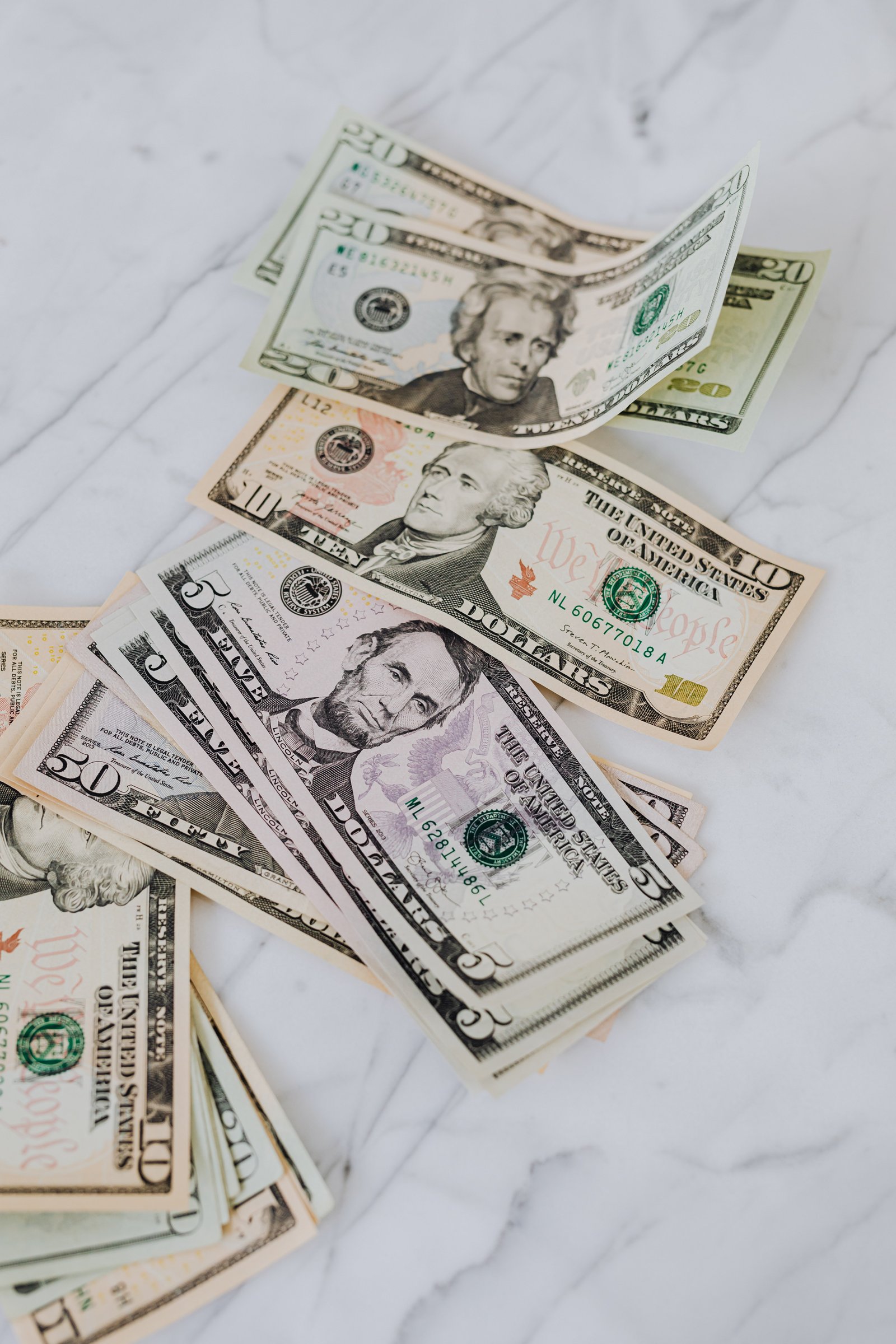 تراجع الدولار مقابل العملات الأجنبية الاخرى اليوم الثلاثاء 26مارس