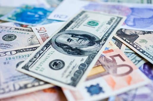  هبوط الدولار الأمريكي مقابل العملات الرئيسية في الأسواق العالمية اليوم 15 مايو, ما السبب؟