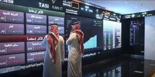 هل ينجح السوق السعودي في كسر حاجز 11,000 نقطة وسط تباين القياديات؟