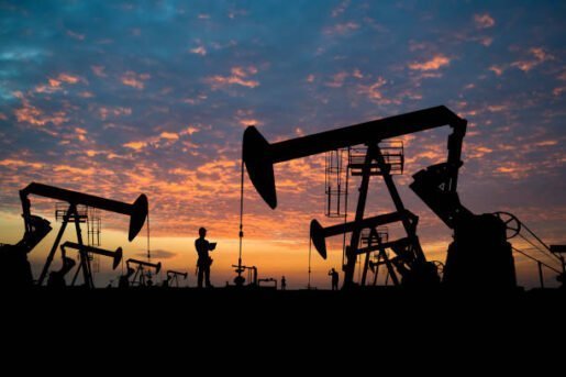 النفط بين السياسة والإمدادات: تحركات حذرة بعد خطة أمريكية تجاه فنزويلا