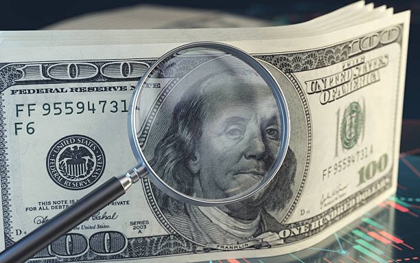 الدولار تحت الضغط… لكن يو بي إس يستبعد استمرار الهبوط على المدى المتوسط