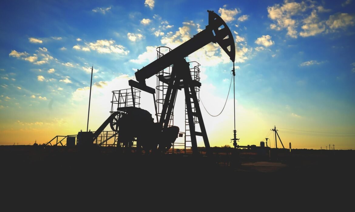 أسعار النفط تهبط بقوة بعد تصريحات ترامب حول احتمال انتهاء الحرب مع إيران