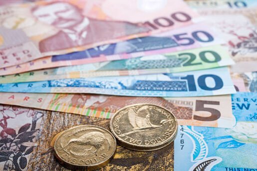 هدوء في العملات الآسيوية وعطلة الصين تحدّ من السيولة… والدولار النيوزيلندي يتراجع بعد تثبيت الفائدة