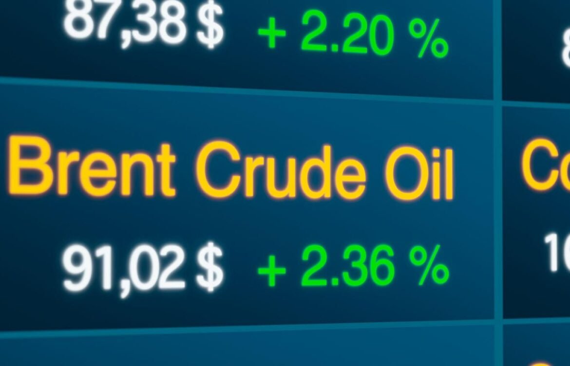 أسعار النفط تواصل الصعود.. محللون: التوترات الجيوسياسية قد تدفع برنت نحو مستويات أعلى