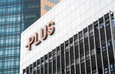 بلس500 تسجل أقوى ربع مالي منذ 5 سنوات بدعم التوسع الأمريكي ونمو العملاء