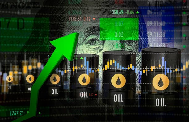 ارتفاع أسعار النفط وسط تصاعد التوترات الجيوسياسية وتراجع المخزونات الأمريكية