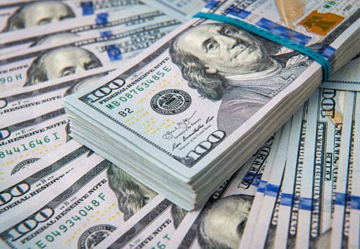 الدولار الأمريكي يستقر قرب 99.5 وسط رهانات رفع الفائدة وترقب بيانات الوظائف
